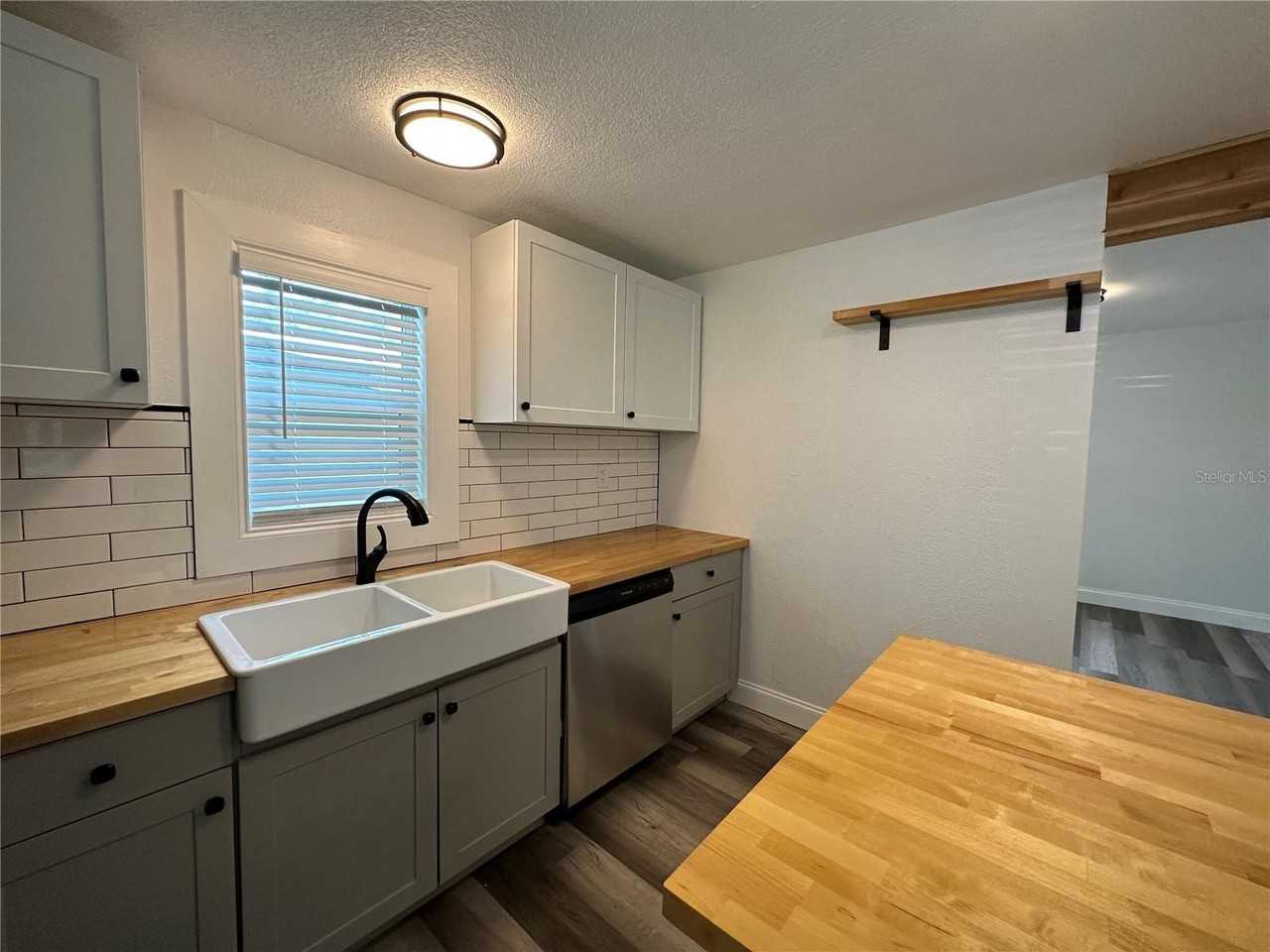 4713 Thorpe Ave - Photo 5 of 44