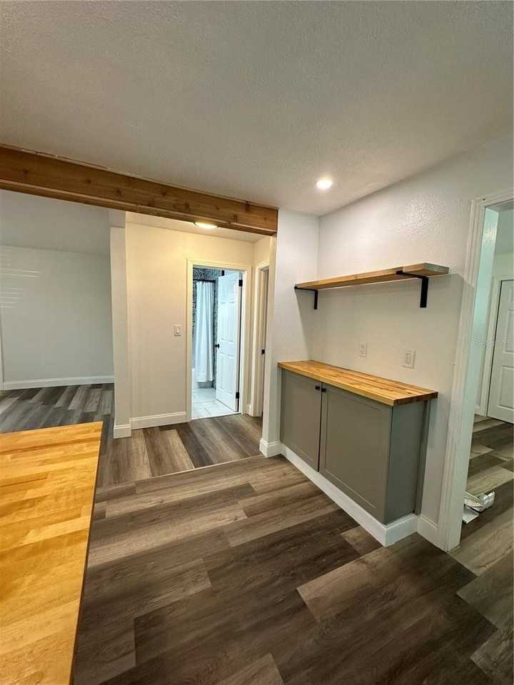 4713 Thorpe Ave - Photo 7 of 44