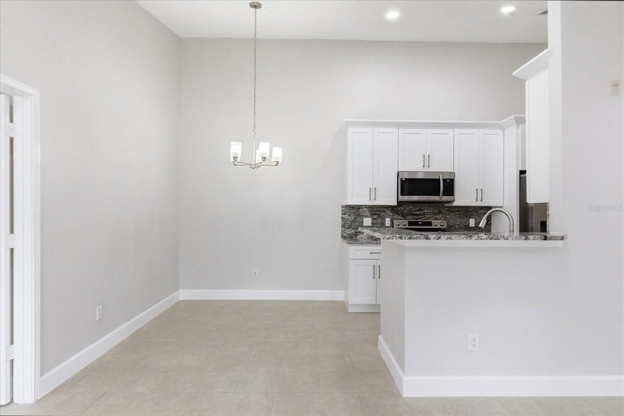 2504 Grassy Point Dr #204 - Photo 7 of 28