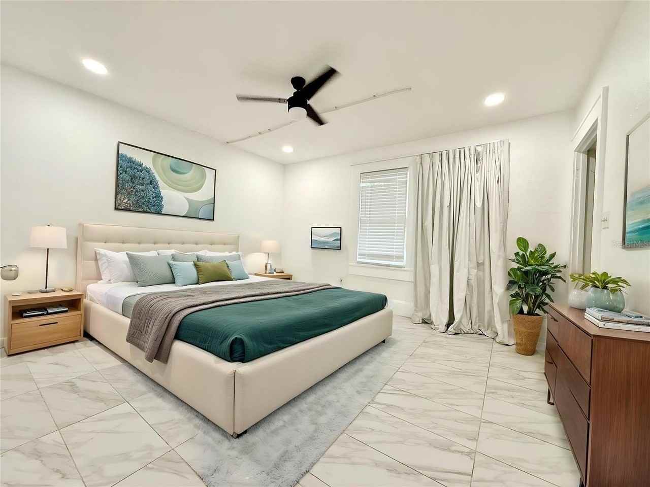 507 N Ridgewood Ave #4 - Photo 2 of 7