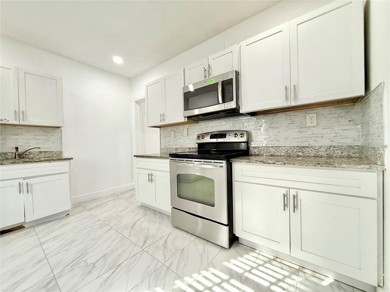 507 N Ridgewood Ave #4 - Photo 4 of 7