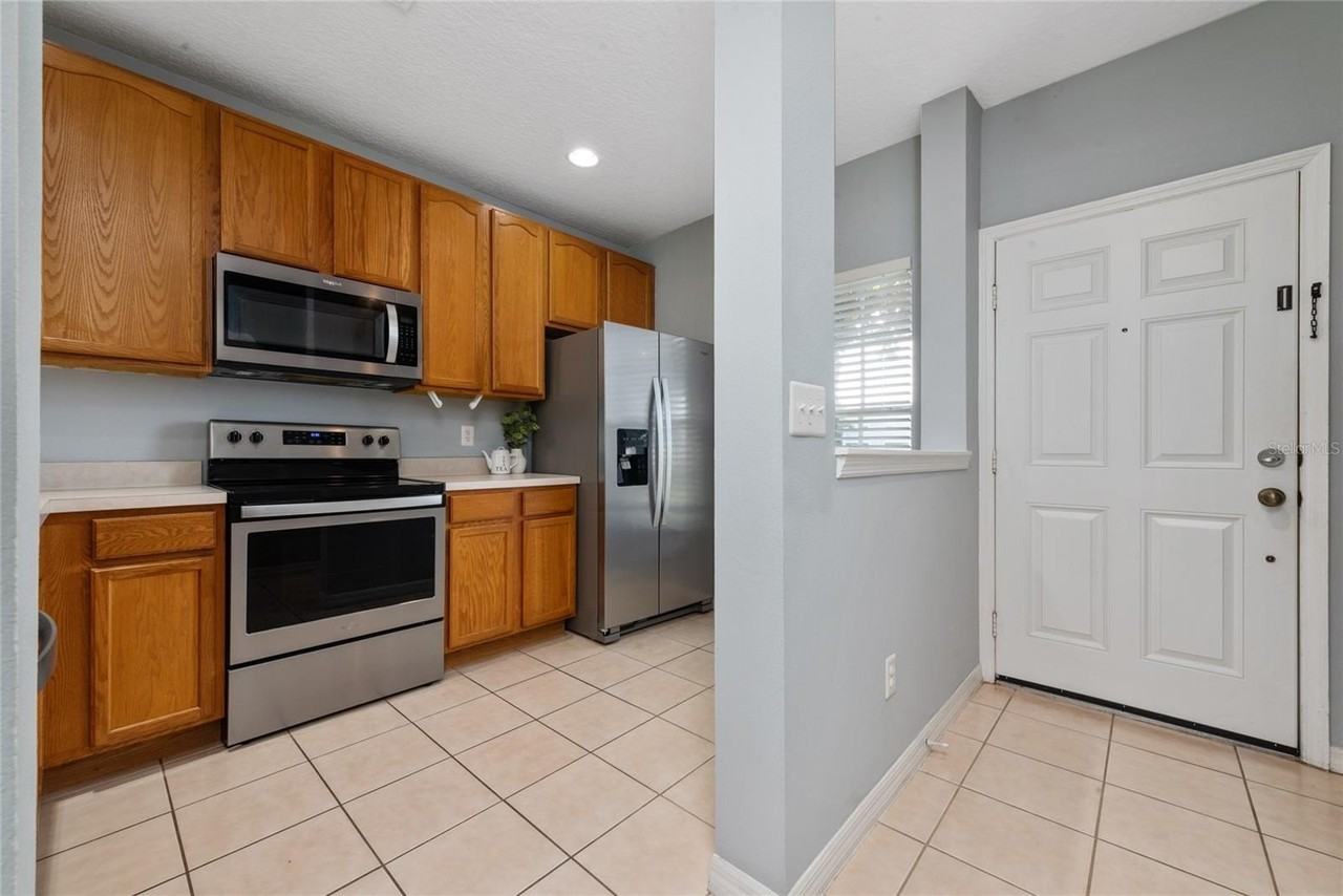 9313 Jasmine Flower Ln #185 - Photo 5 of 33