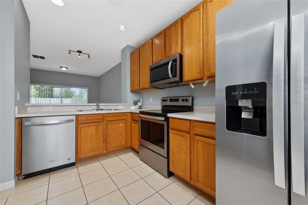 9313 Jasmine Flower Ln #185 - Photo 7 of 33
