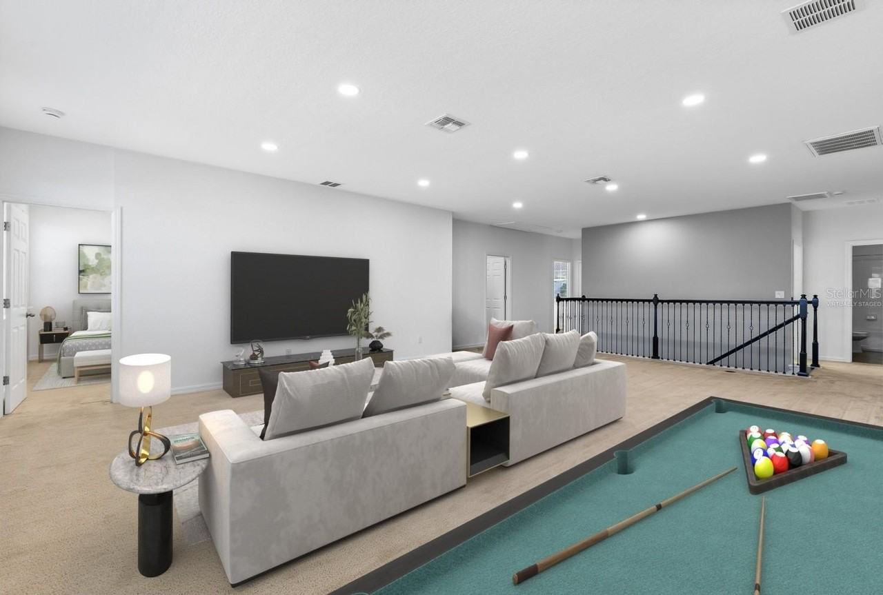 14978 Fells Ln - Photo 4 of 42