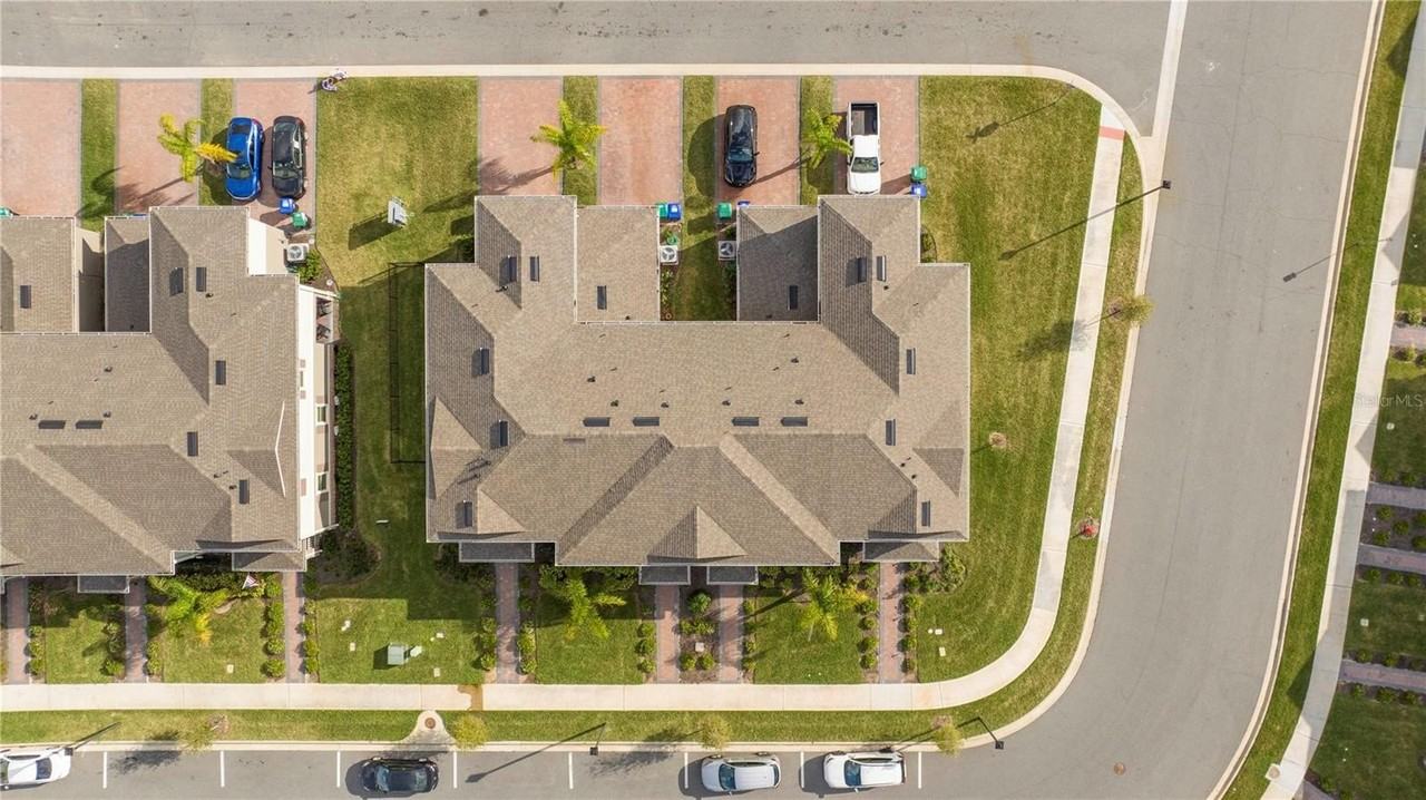 12032 Holystone St - Photo 4 of 47