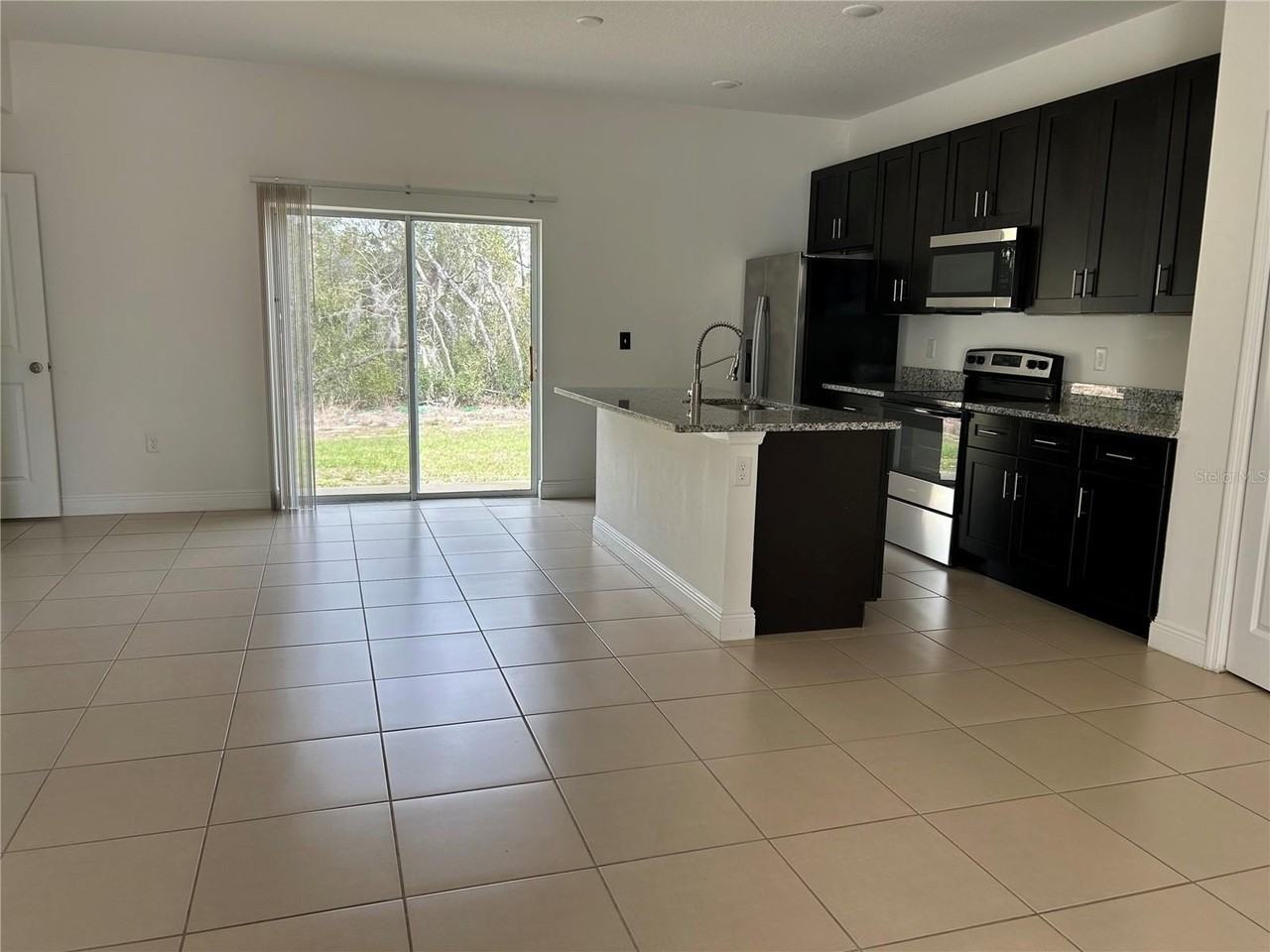 550 Marion Oaks Blvd - Photo 3 of 23