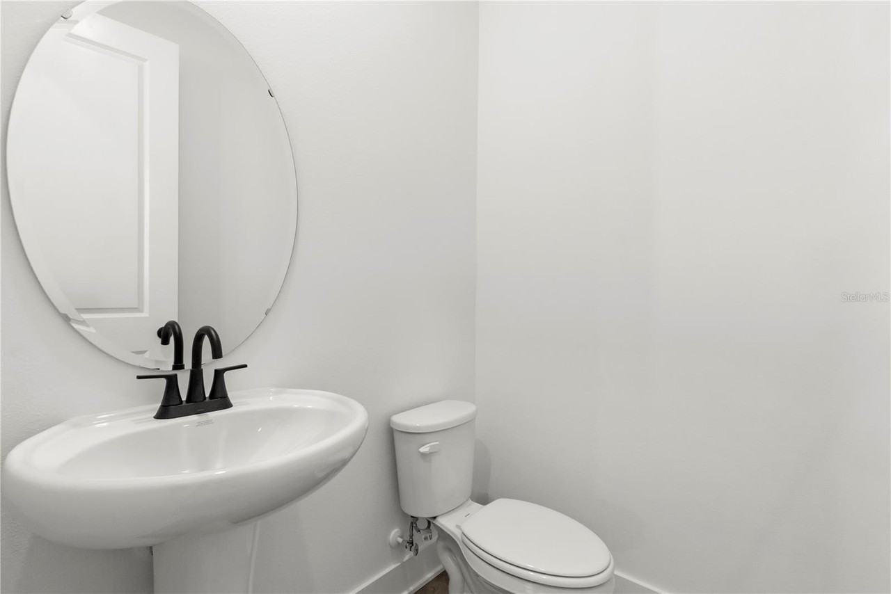 15363 Hamlin Park Dr - Photo 6 of 39