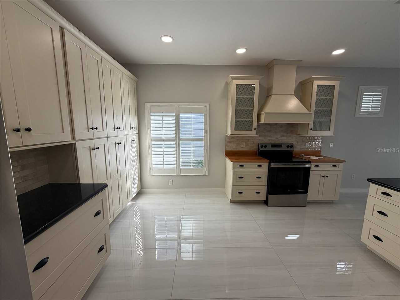 14288 Lovers Key Ln - Photo 5 of 12