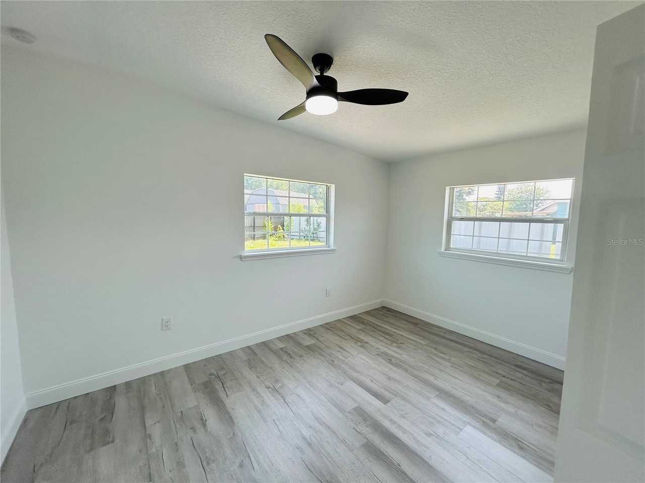 6603 Cocos Dr - Photo 7 of 20