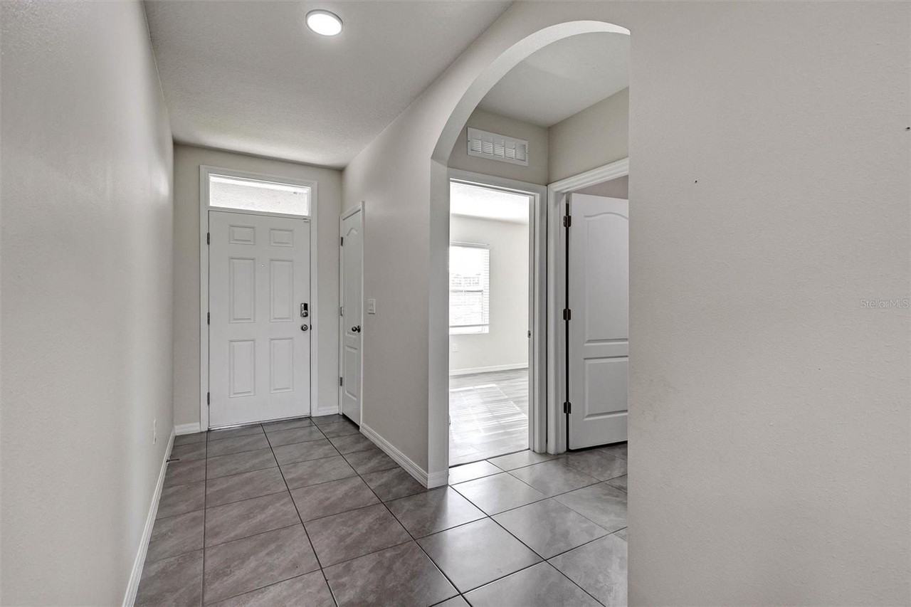 1466 Mary Belle Ave - Photo 5 of 35