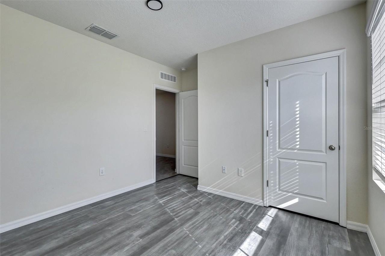 1466 Mary Belle Ave - Photo 7 of 35