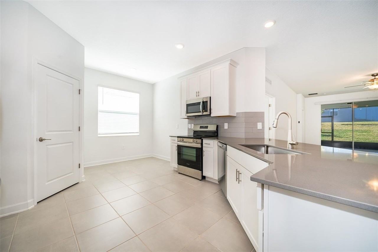 4732 Waltham Forest Dr - Photo 5 of 36