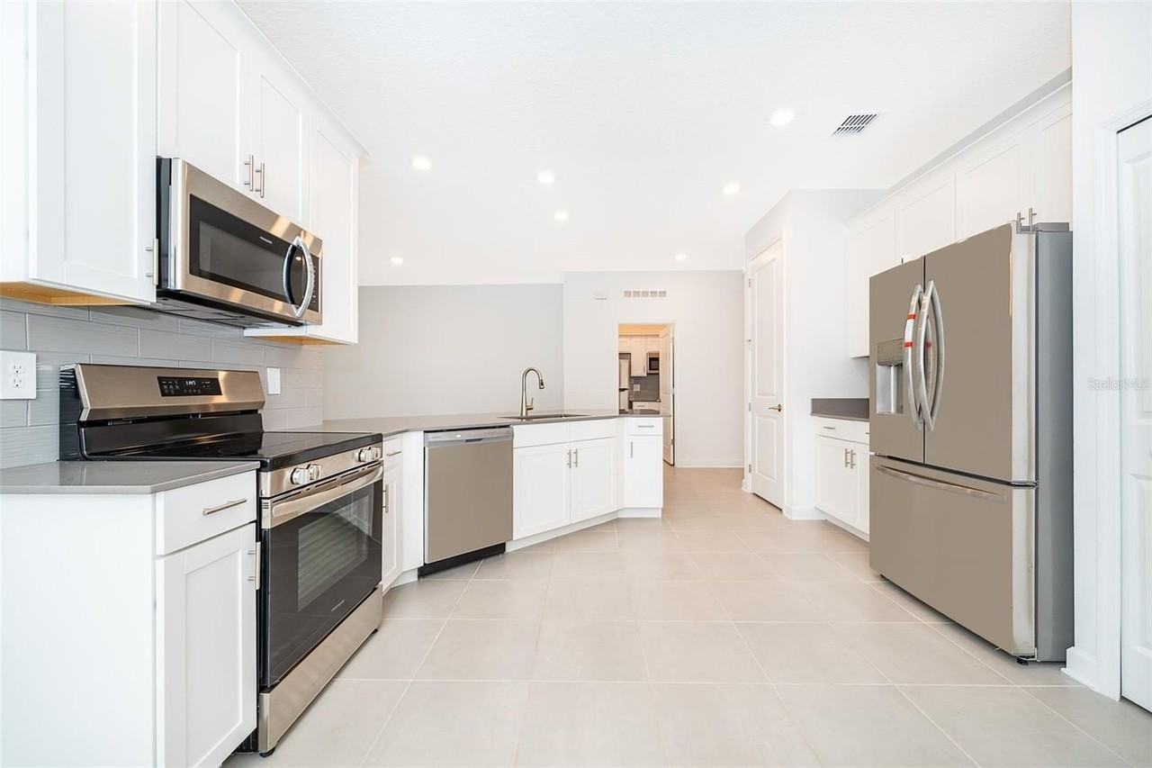 4732 Waltham Forest Dr - Photo 6 of 36