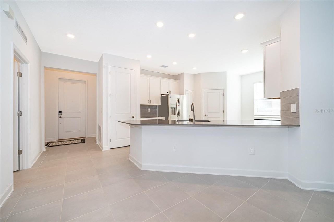 4732 Waltham Forest Dr - Photo 7 of 36