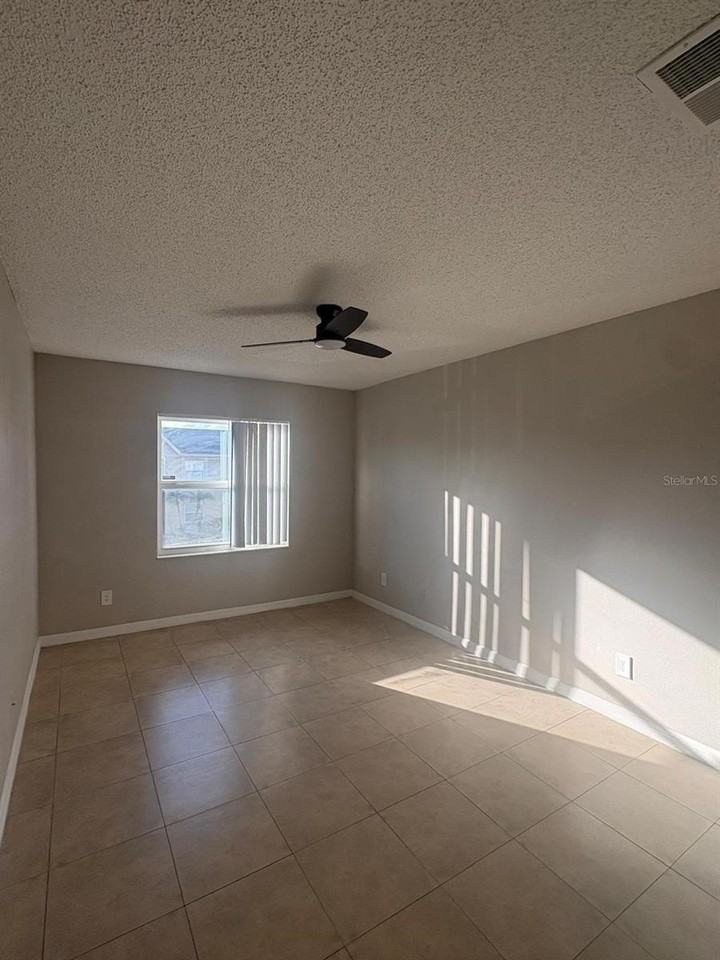 9909 Sweepstakes Ln #7 - Photo 5 of 10