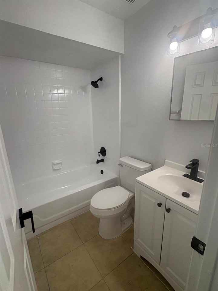 9909 Sweepstakes Ln #7 - Photo 6 of 10