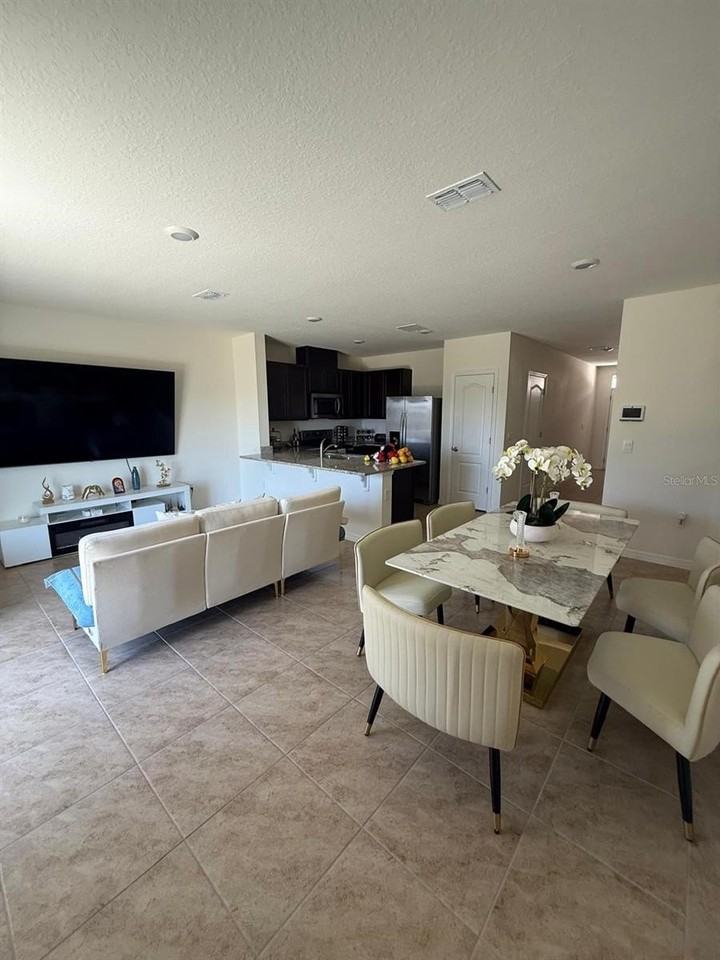 1419 Plank Pl - Photo 5 of 44