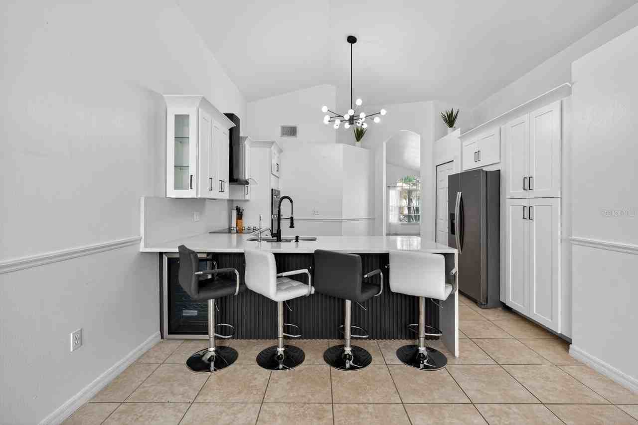 419 Buckingham Cir - Photo 6 of 18