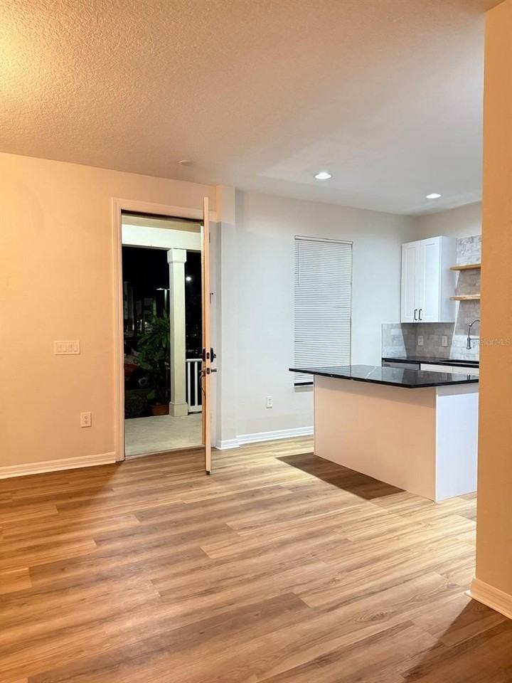 4132 Hunters Park Ln - Photo 3 of 14