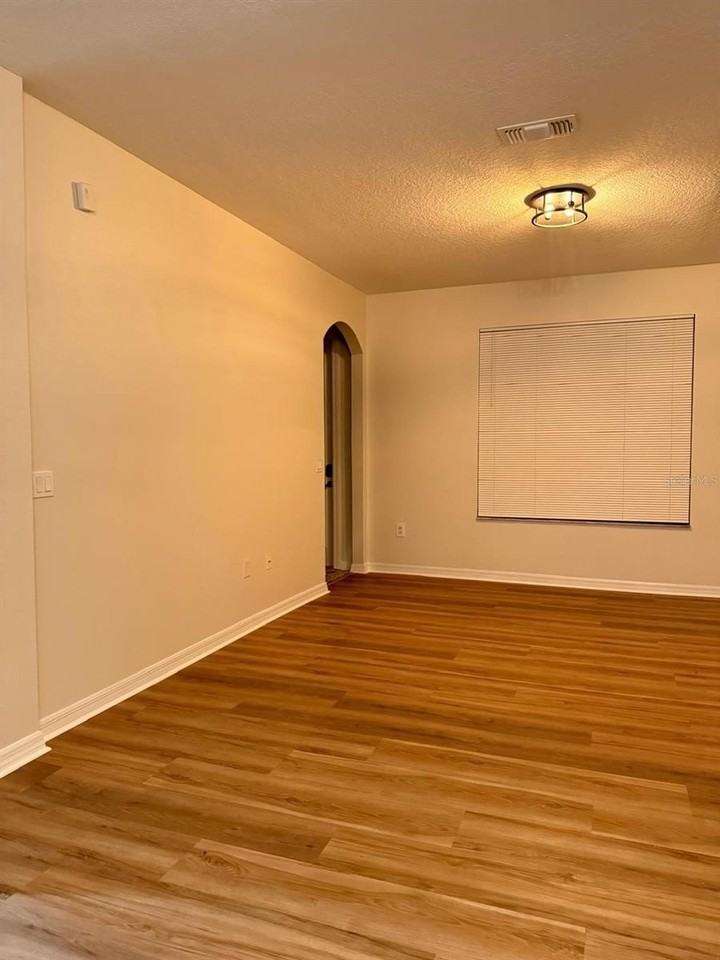 4132 Hunters Park Ln - Photo 5 of 14