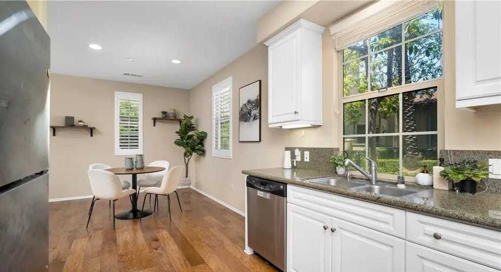 66 Full Moon, Unit 217 - Photo 5 of 10