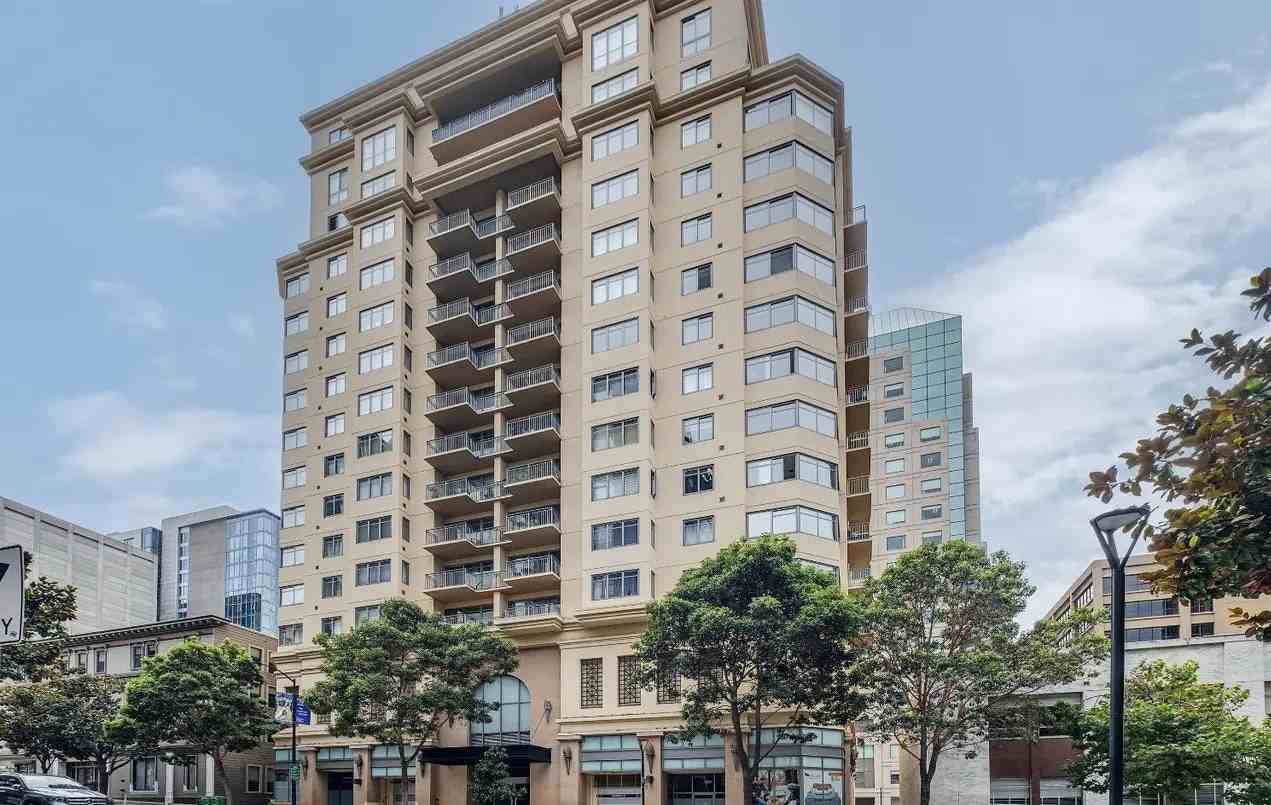 246 2nd Street, Unit 305 - Photo 6 of 11