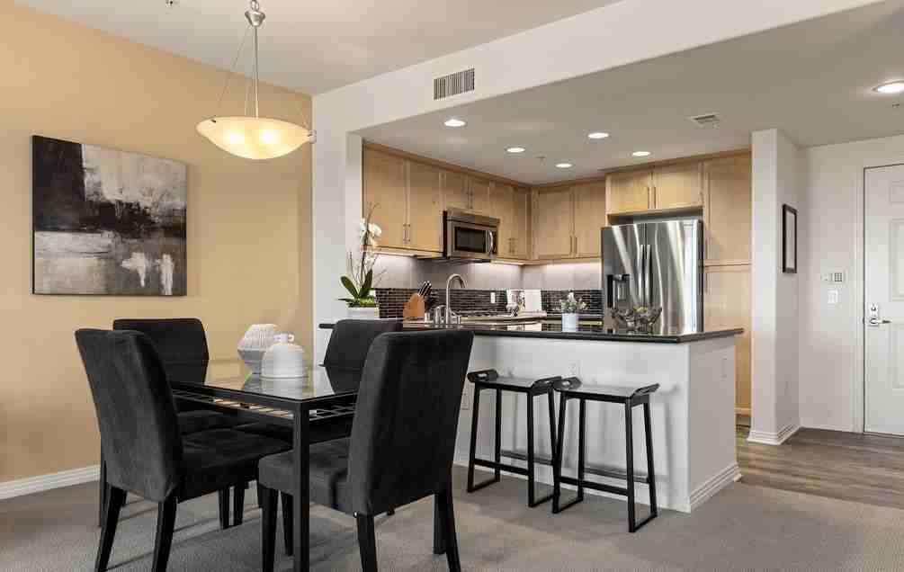 931 East Walnut Street, Unit 208 - Photo 3 of 10