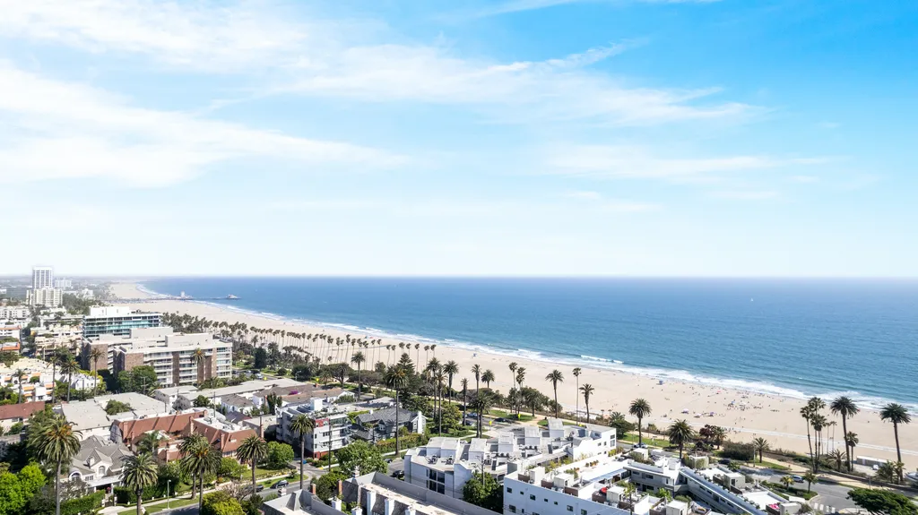 153 San Vicente Boulevard, Unit 41 - Photo 7 of 12