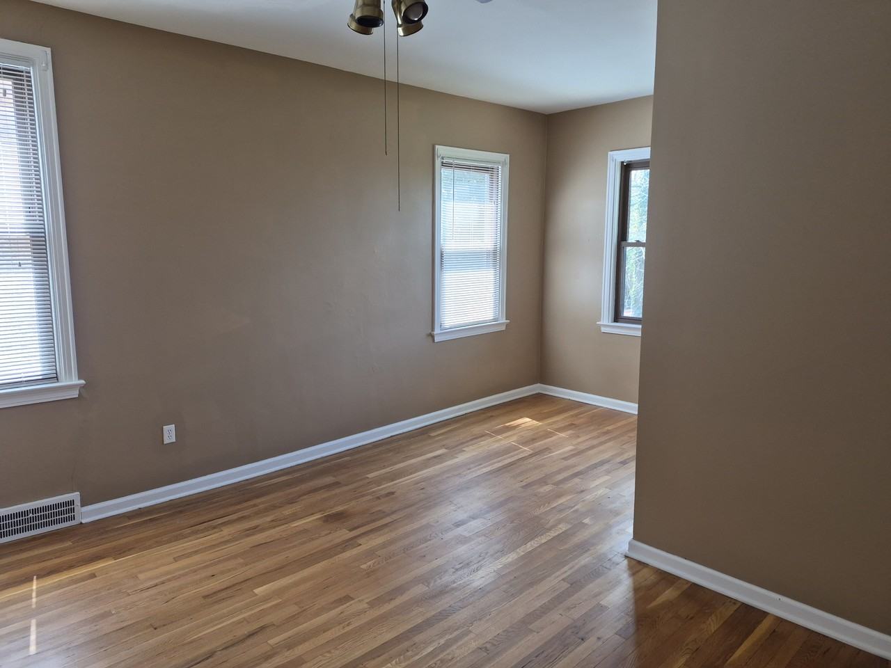 261 Martsolf Ave #1 - Photo 6 of 7