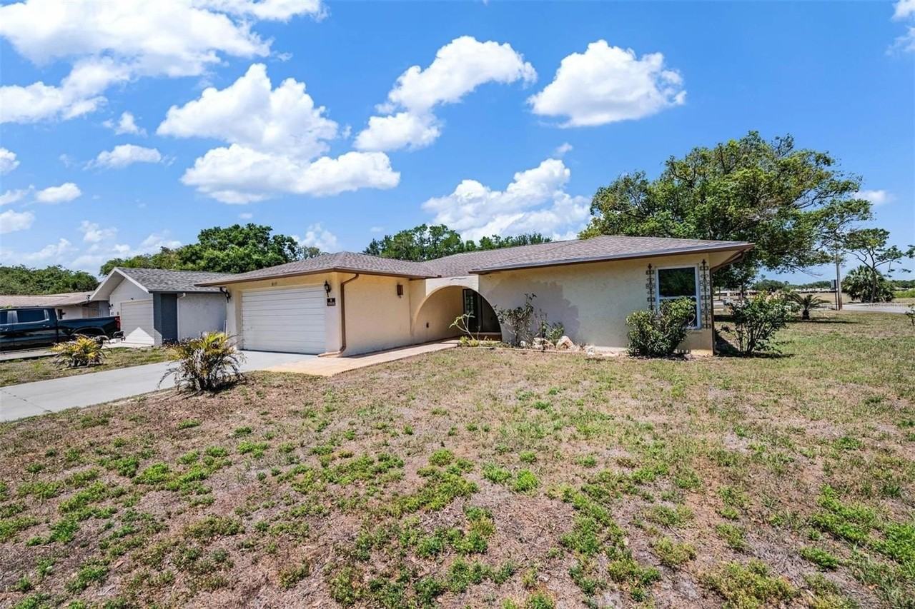 8119 San Bernardino Dr - Photo 4 of 45