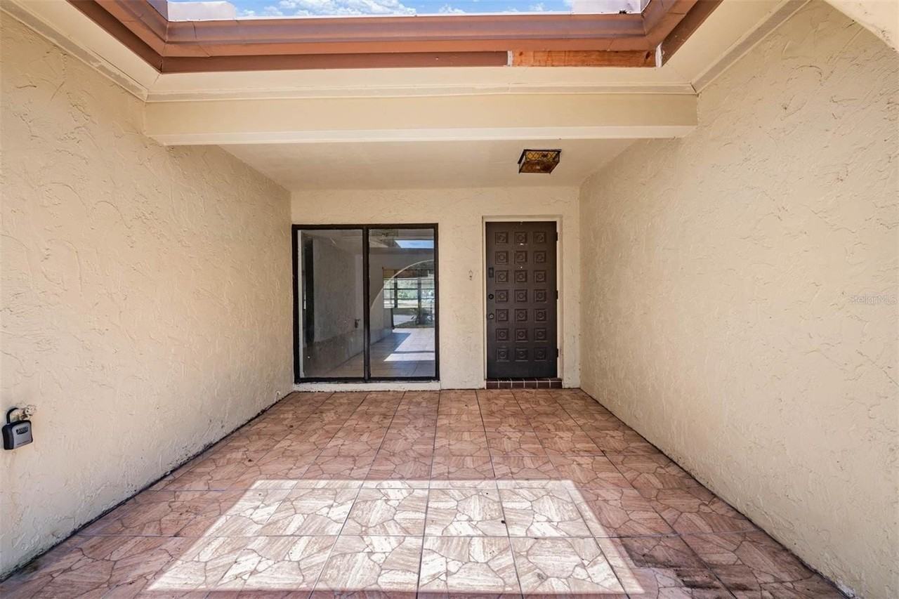 8119 San Bernardino Dr - Photo 5 of 45