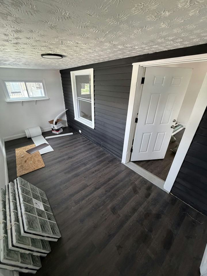 12104 Osceola Avenue, Unit Lower - Photo 4 of 13