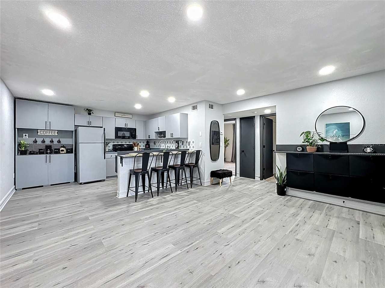 21027 Voyager Blvd #3 - Photo 4 of 26