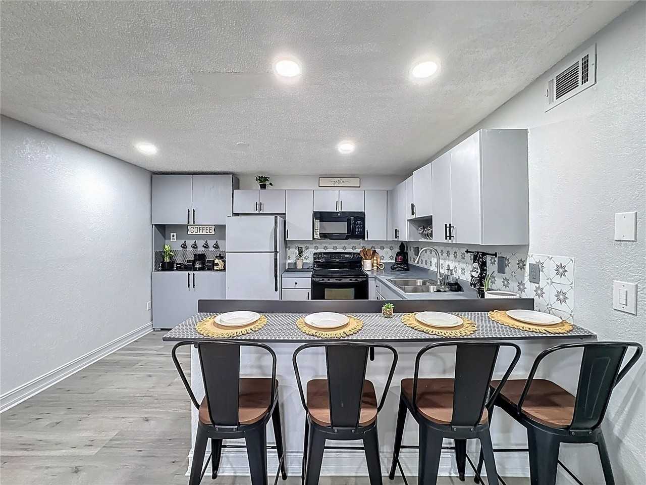 21027 Voyager Blvd #3 - Photo 7 of 26