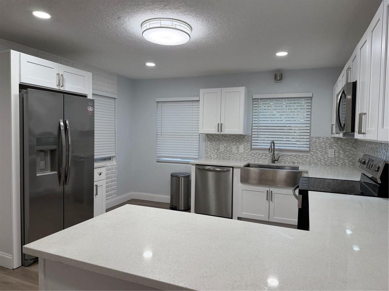 1947 Chenango Ave - Photo 6 of 23