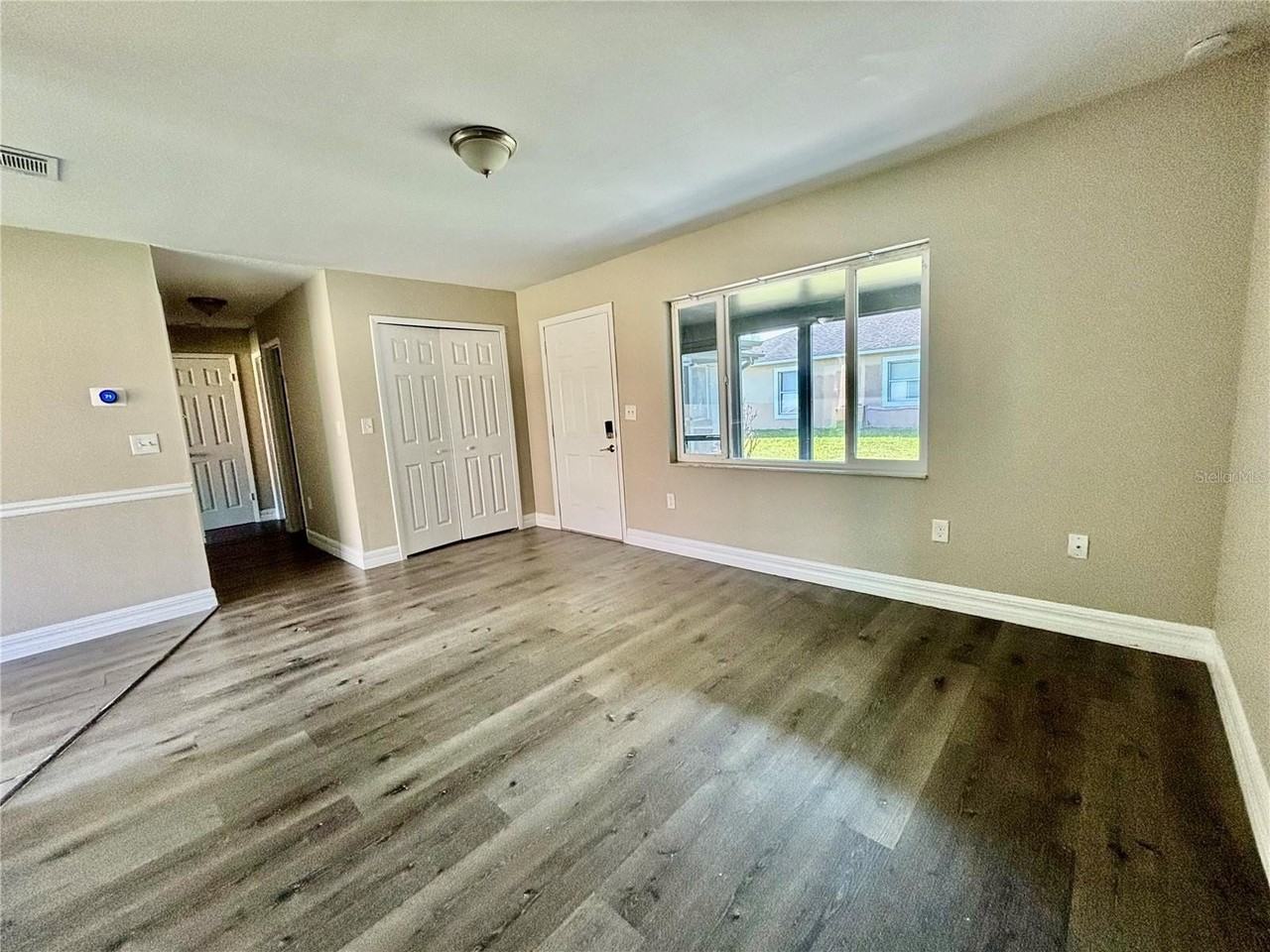 504 Blackbird Ln - Photo 5 of 22