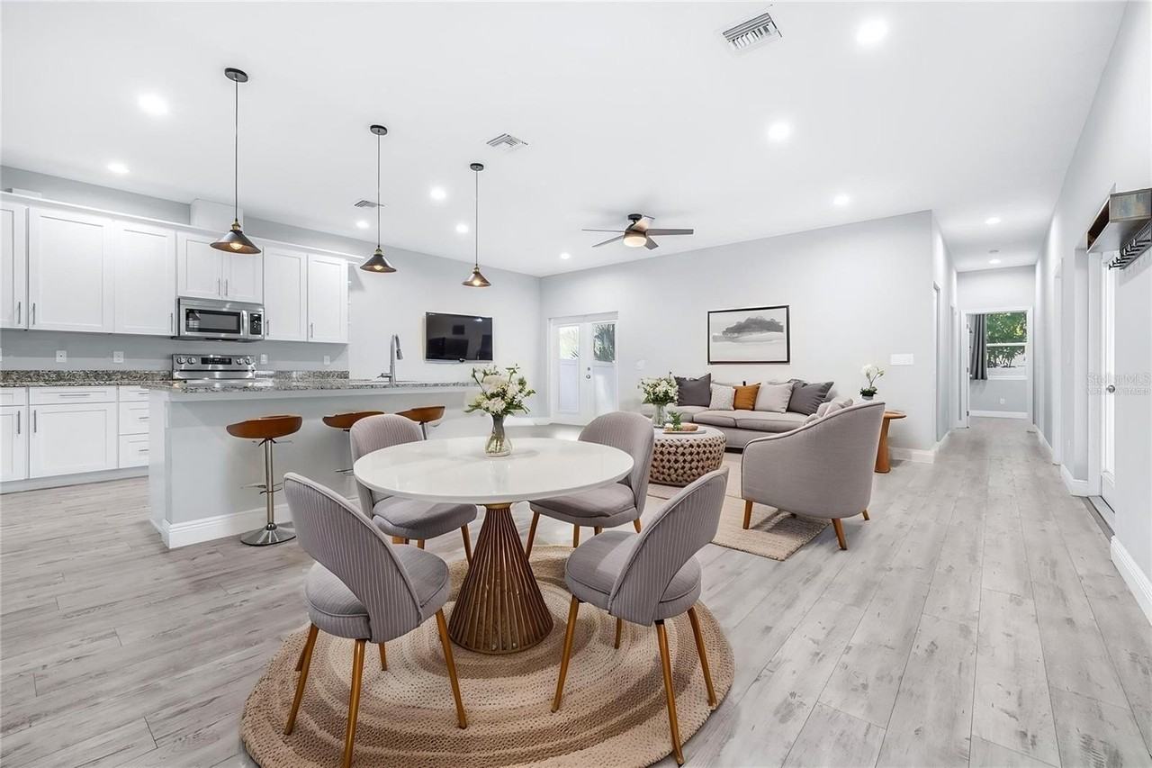 1505 E North Bay St - Photo 3 of 50