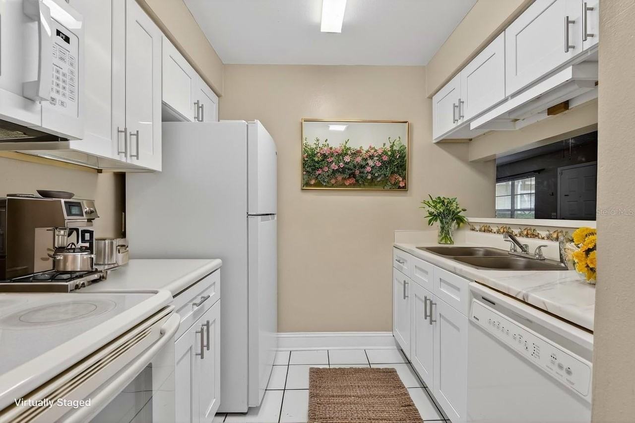 14319 Hanging Moss Cir #102 - Photo 3 of 18