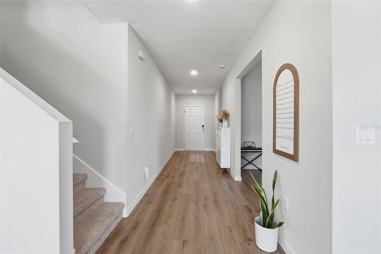 1330 Current Pl - Photo 3 of 42