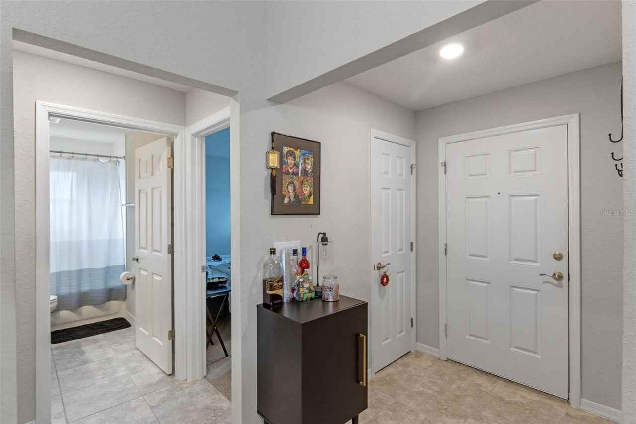 524 Scenic Bluff Blvd - Photo 4 of 23