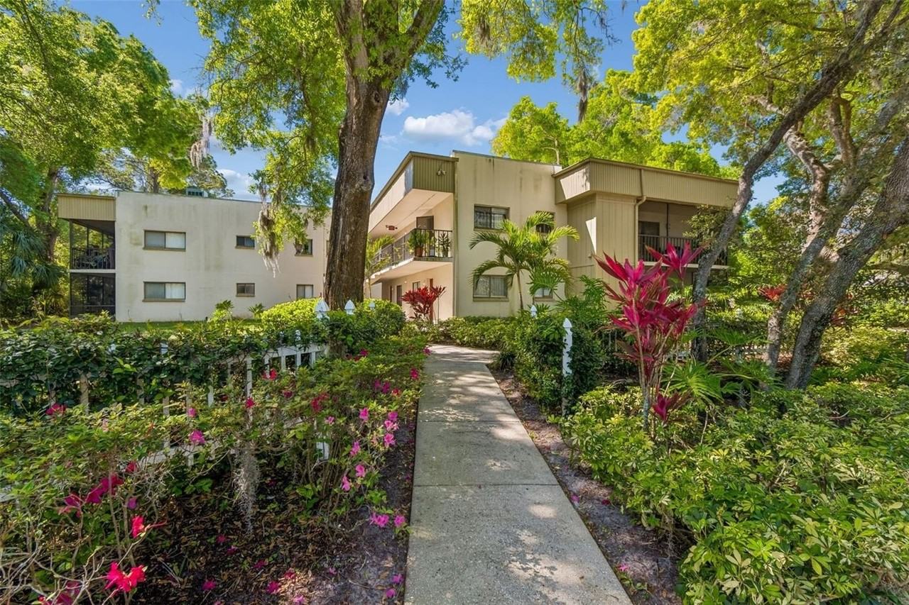 3300 Fox Chase Cir N #202 - Photo 3 of 50