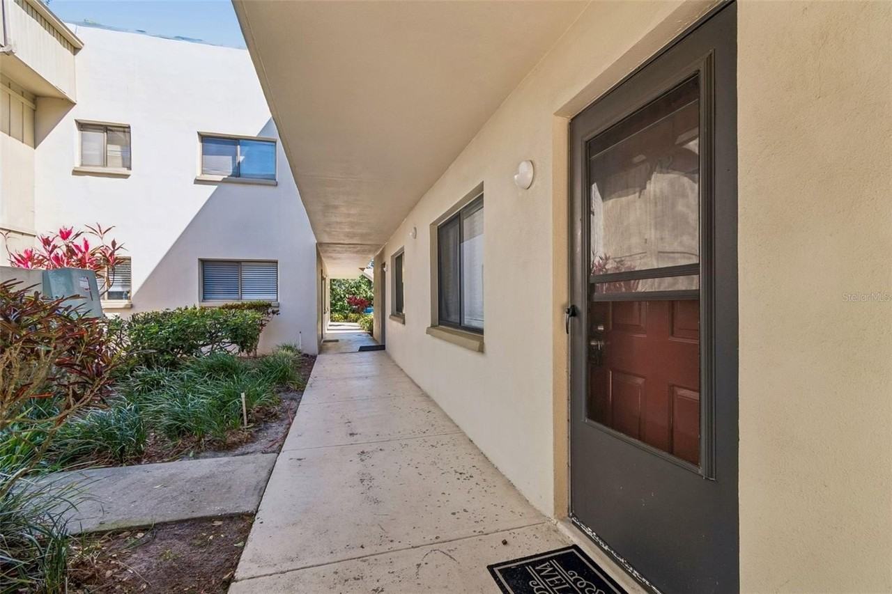 3300 Fox Chase Cir N #202 - Photo 7 of 50