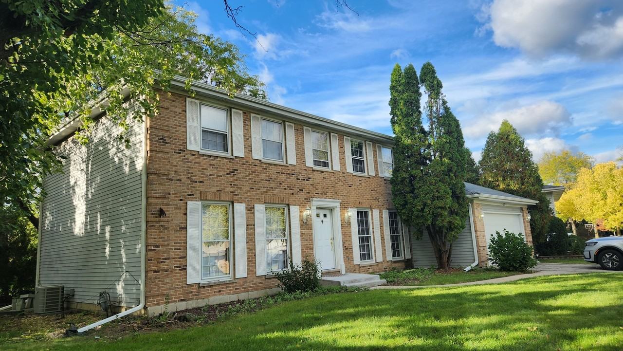 3250 Drew Street - Photo 3 of 25