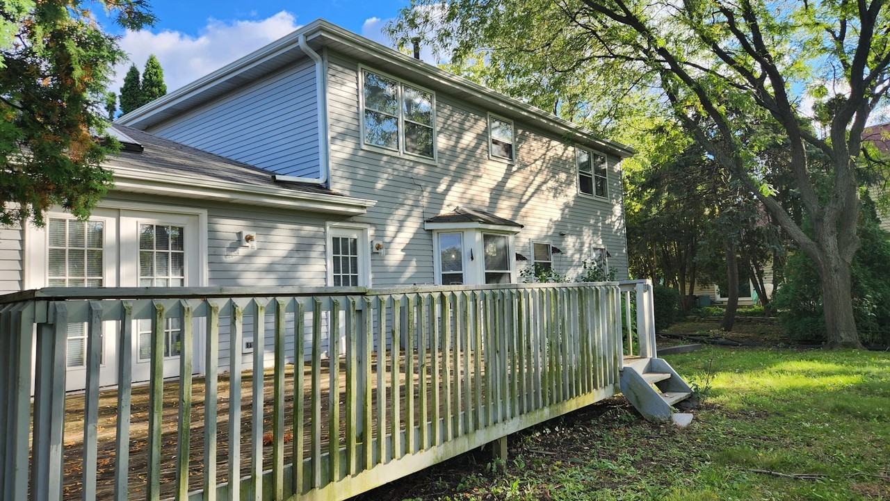 3250 Drew Street - Photo 4 of 25