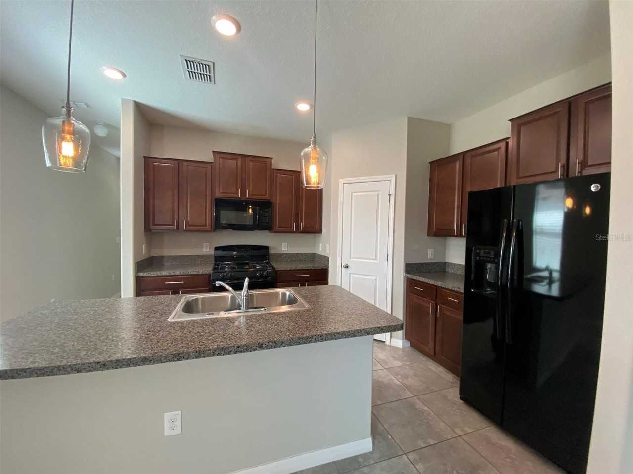 21312 Southern Charm Dr - Photo 5 of 25