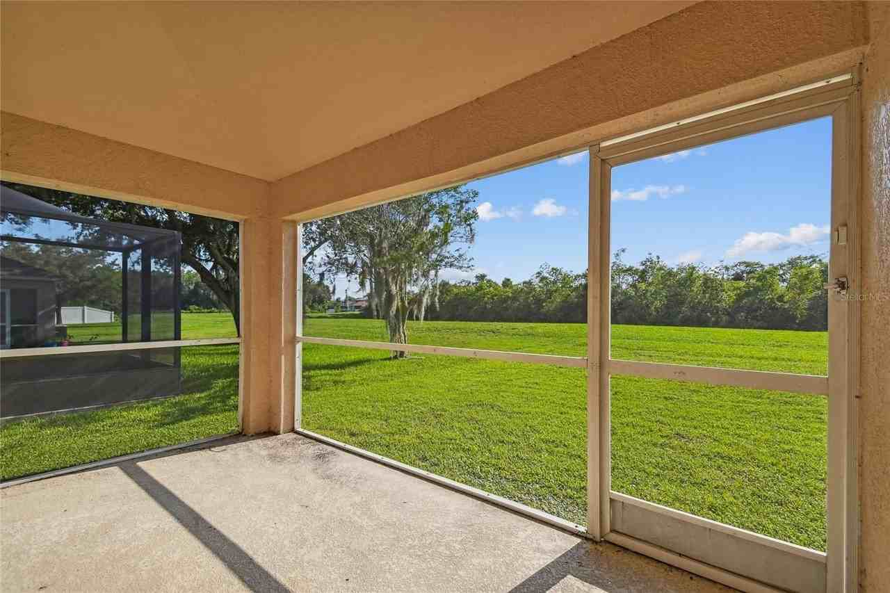 18220 Portside St - Photo 5 of 38