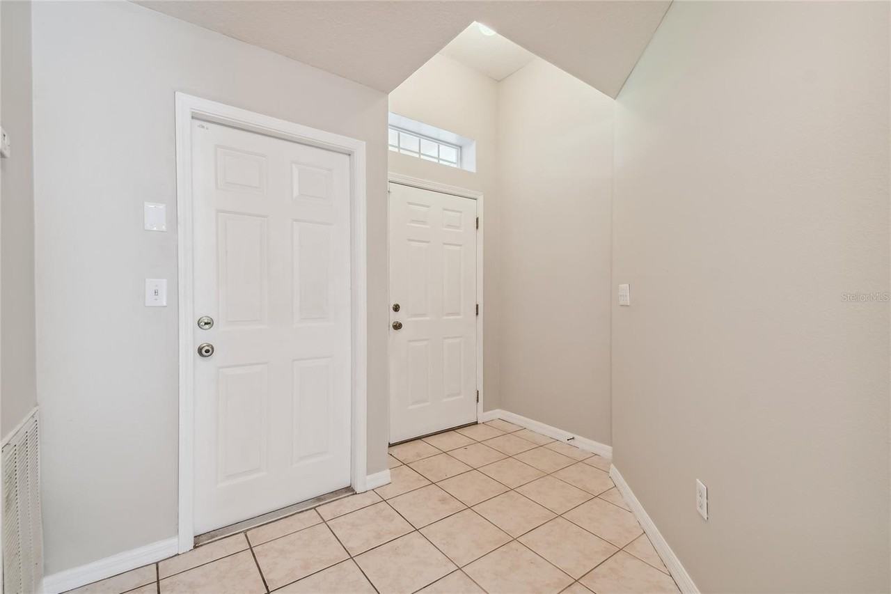 18220 Portside St - Photo 6 of 38