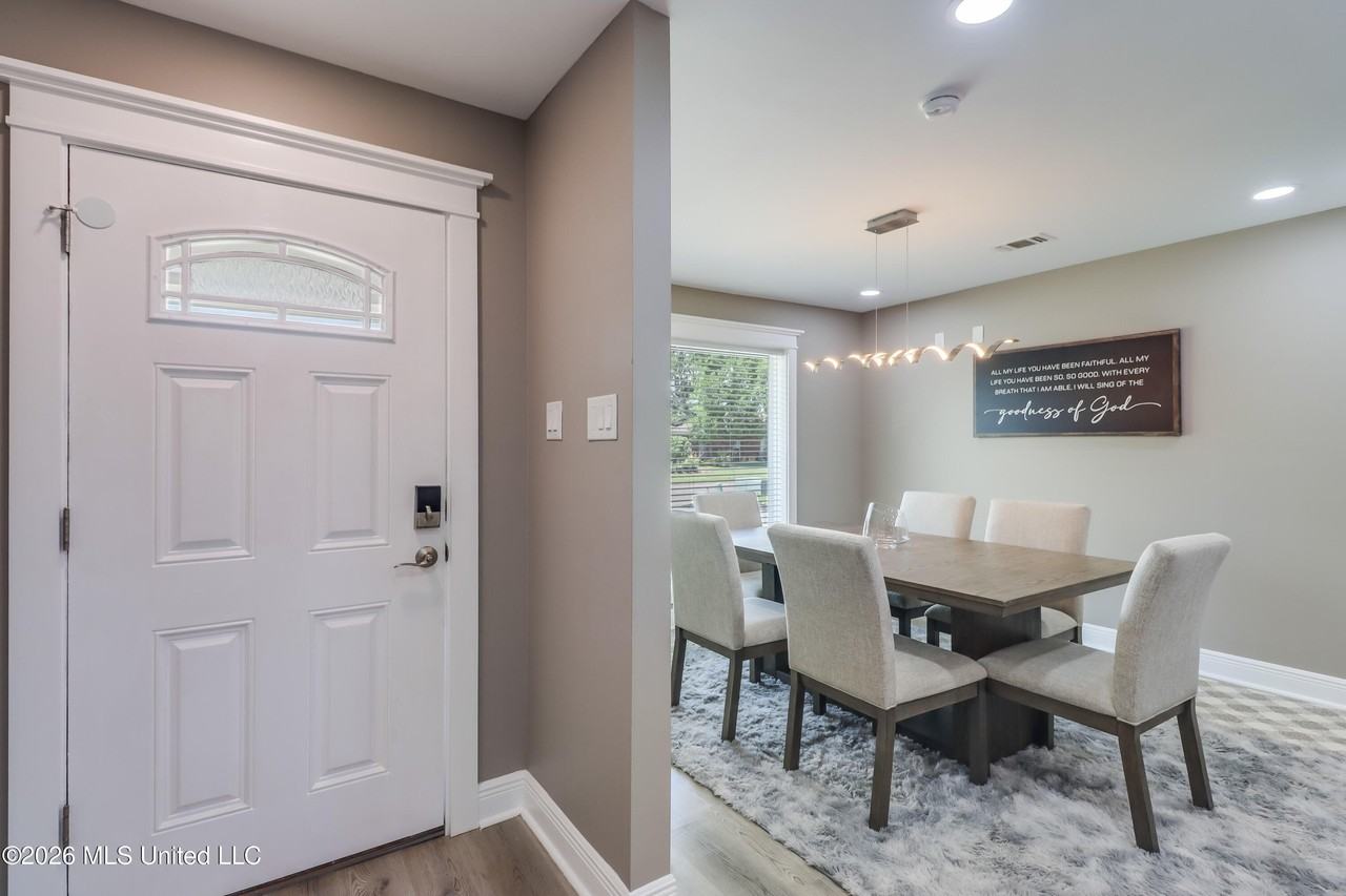 508 Tasha Dr - Photo 3 of 22