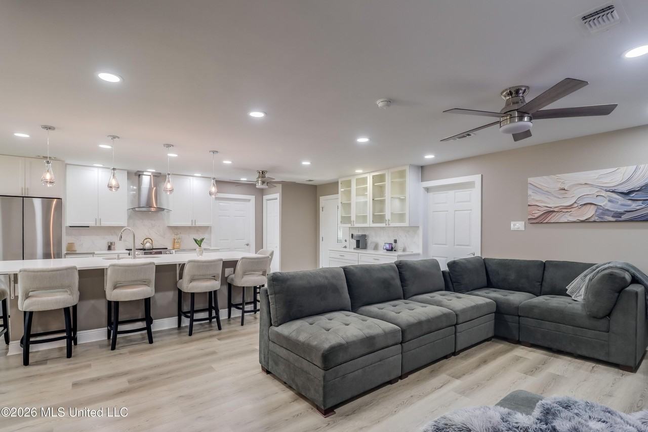 508 Tasha Dr - Photo 4 of 22