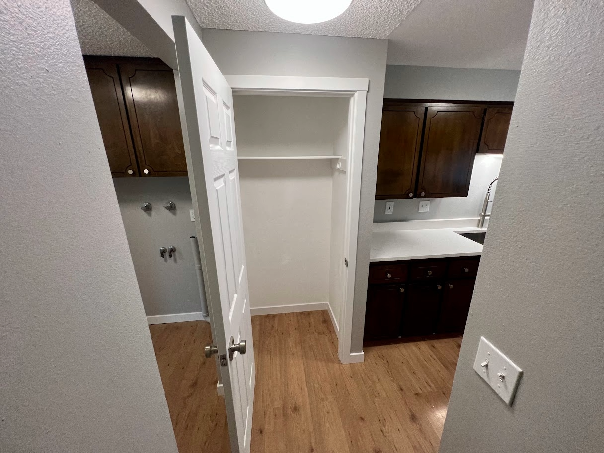 180 Southeast 3rd Street, Unit A - Photo 7 of 19